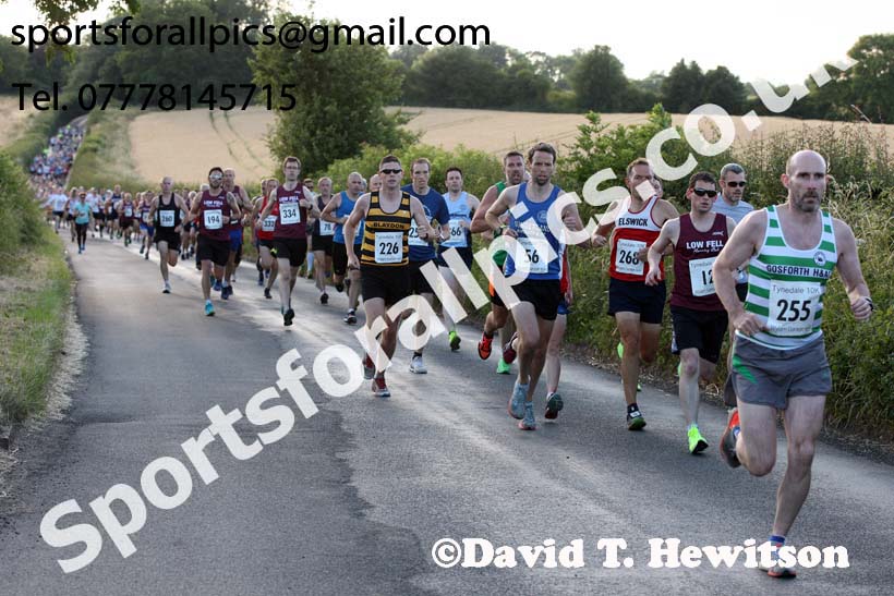 Tynedale 10k Road Race, Ovington to Low Prudhoe. Photo: David T. Hewitson/Sports for All Pics